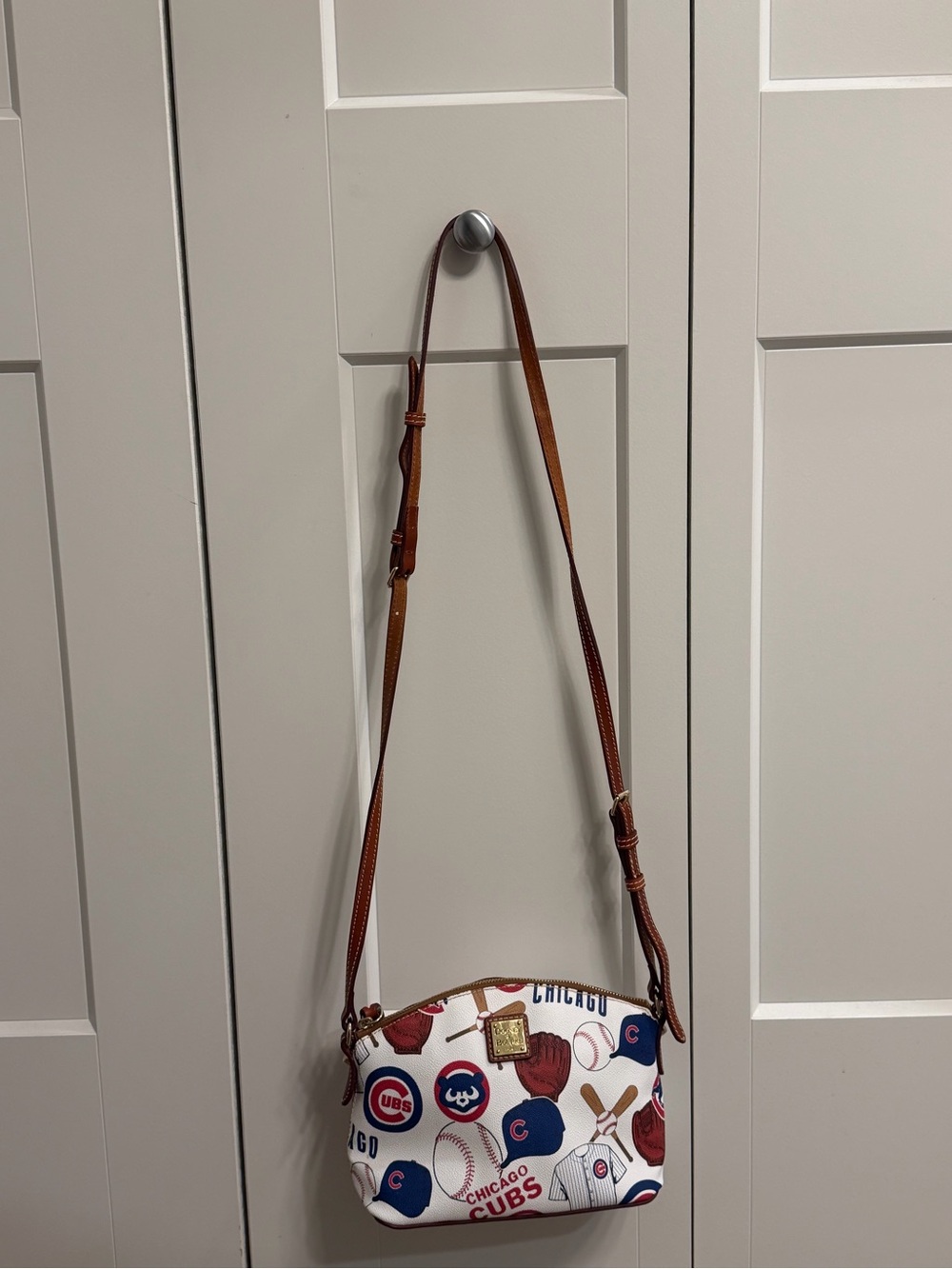 Dooney & Bourke White Chicago Cubs Print Crossbody with Brown Trim